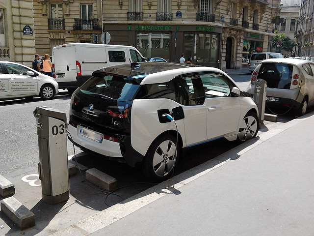 Voitures électriques et hybrides Paris - MG Motor Paris